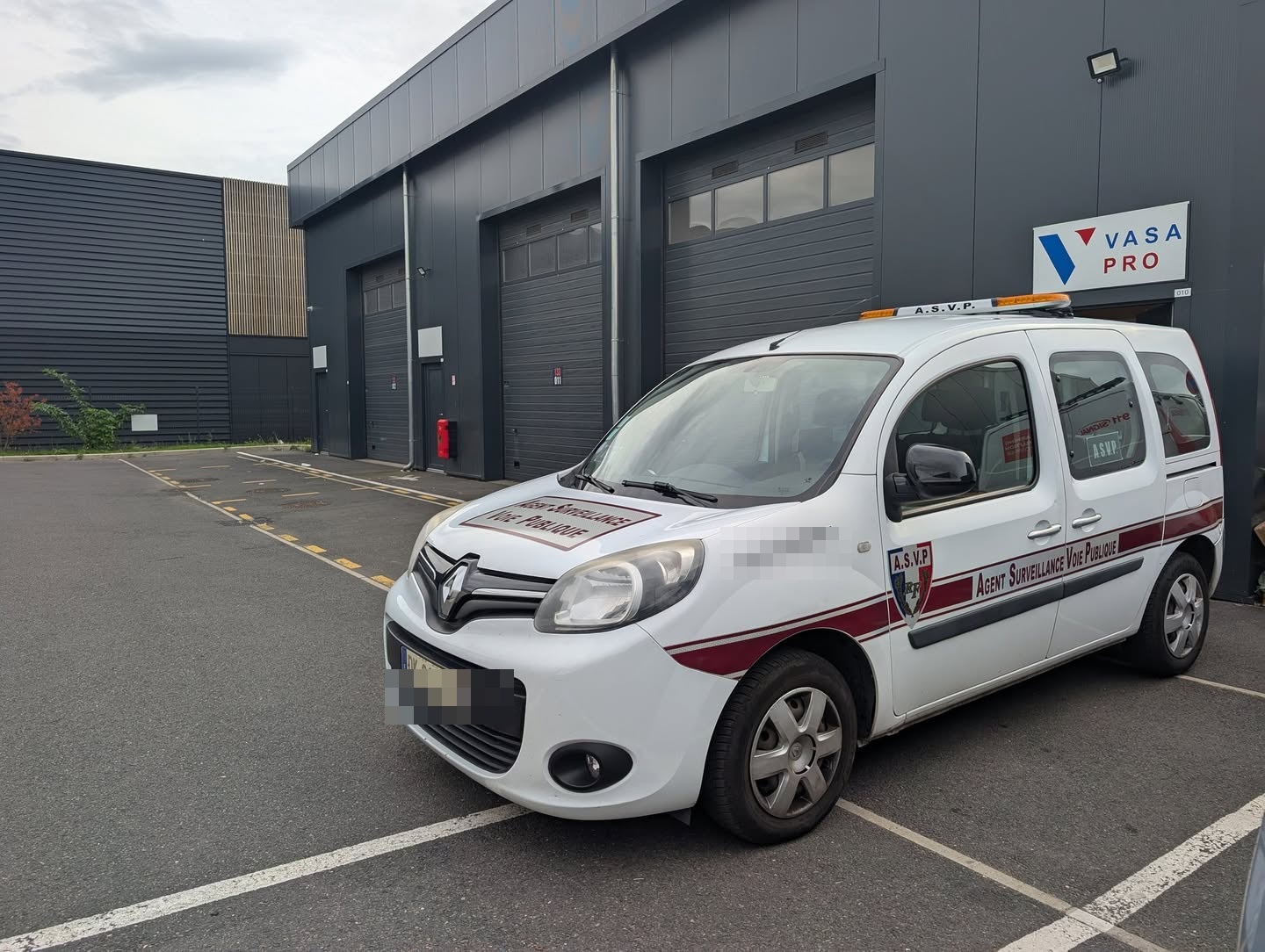 Renault Kangoo ASVP aménagé par VASA PRO